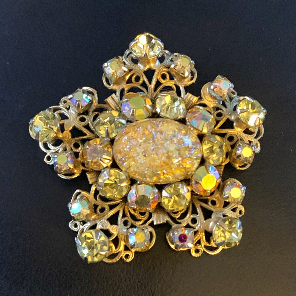 Kramer Retro Flower Brooch Pin Silvertone Clear Crystal Rhinestones